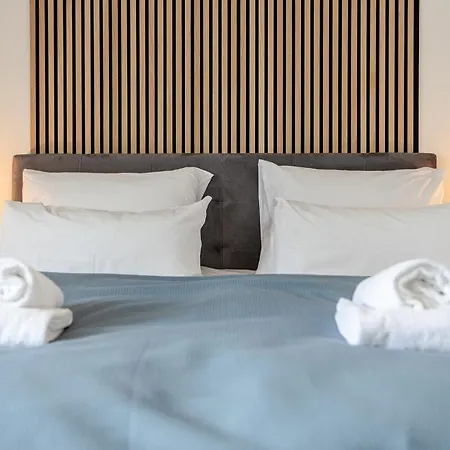 Prime: Design Fur 4 - Zentrale Lage * Munich